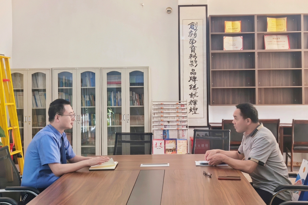 西区检察院副检察长孔晓亮走访省人大代表