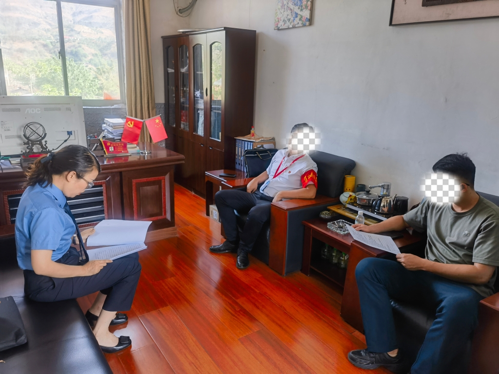 检察蓝护航求学路 司法情温暖异乡客 ——西区检察院精准救助少数民族困境学子 纪实