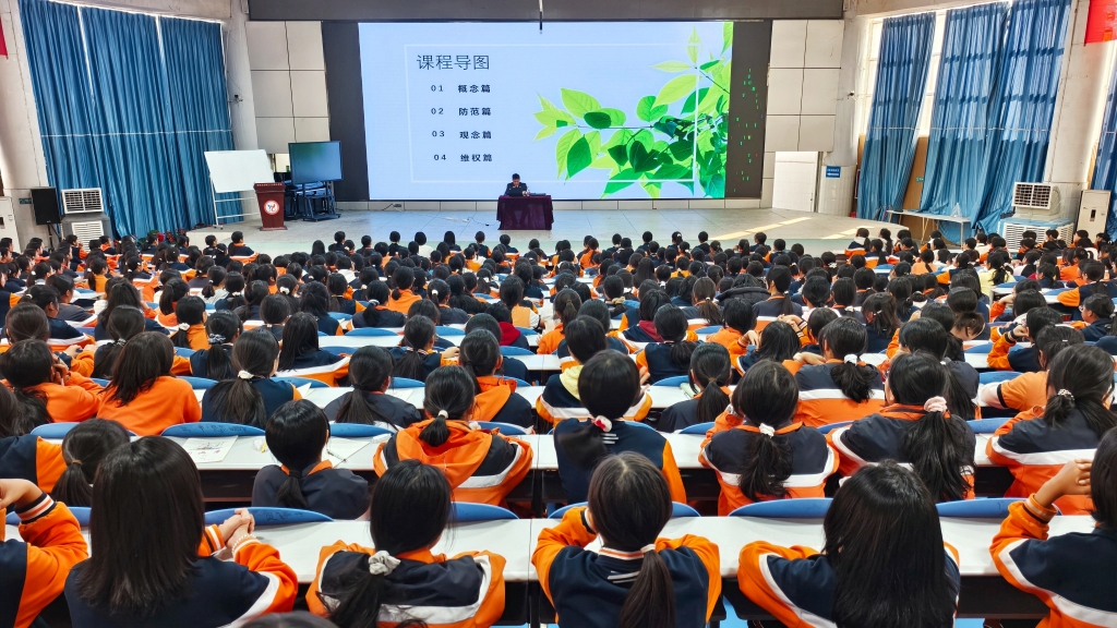 假期安全不“放假”：一堂专为女孩们定制的“防狼”必修课